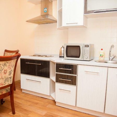 Semi-Luxury Apartment On Zhukovskogo Street 57 Zaporizhia Bagian luar foto