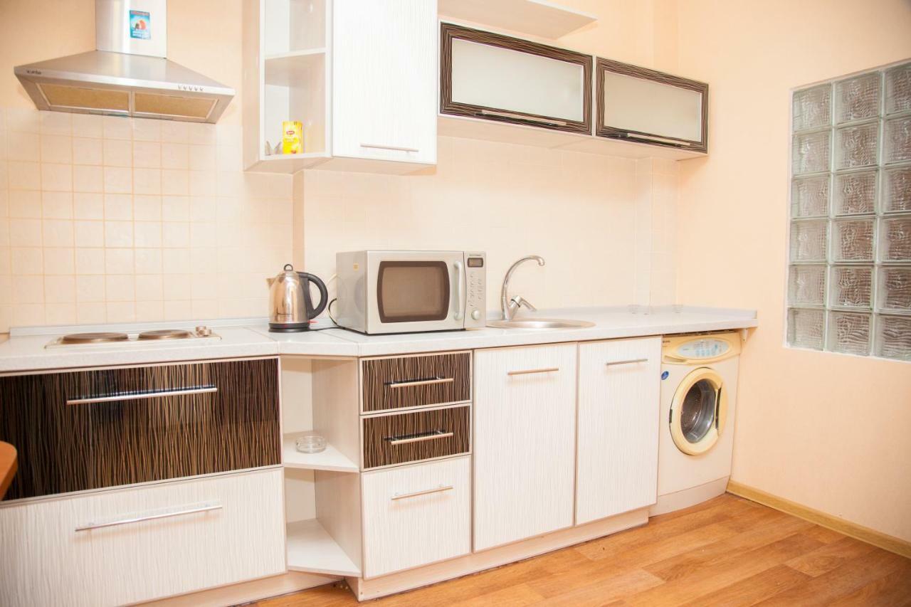 Semi-Luxury Apartment On Zhukovskogo Street 57 Zaporizhia Bagian luar foto